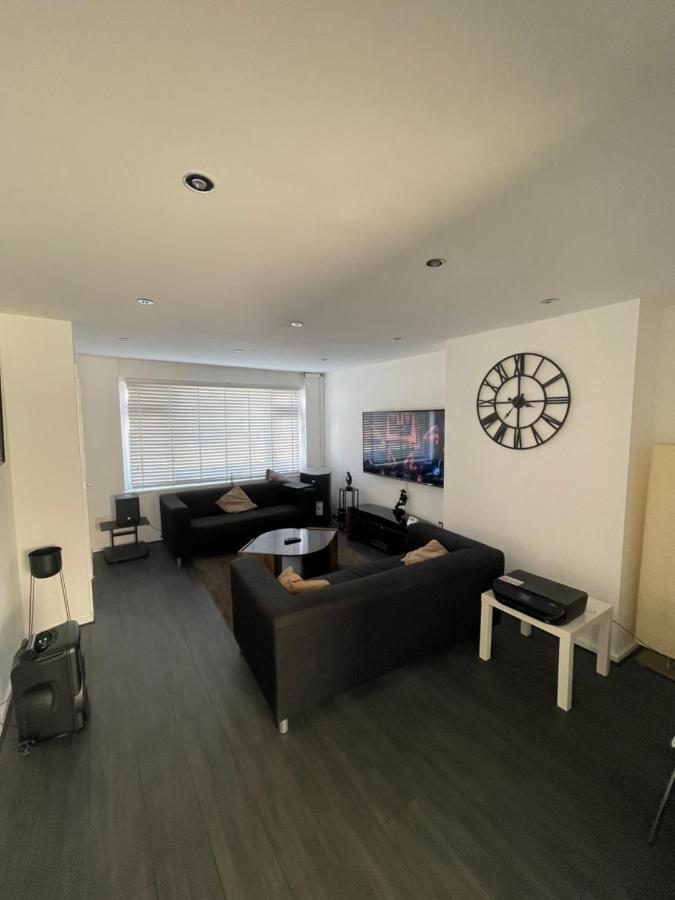 Tilbury Docks Rooms For Short Letting Экстерьер фото