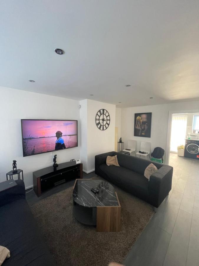 Tilbury Docks Rooms For Short Letting Экстерьер фото