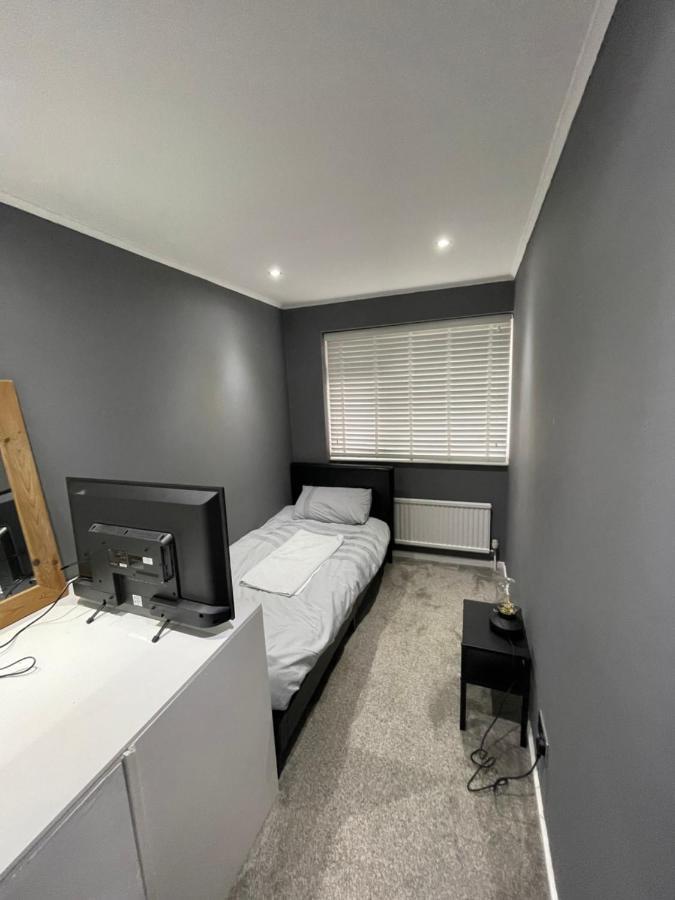 Tilbury Docks Rooms For Short Letting Экстерьер фото